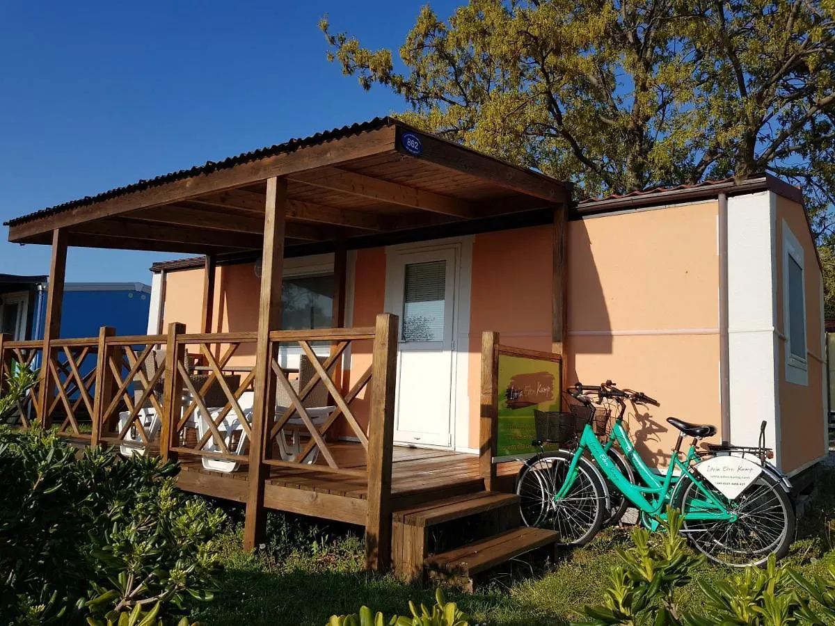 Naturist Mobile Homes Eden In Fkk Ulika 波雷奇 假日公园